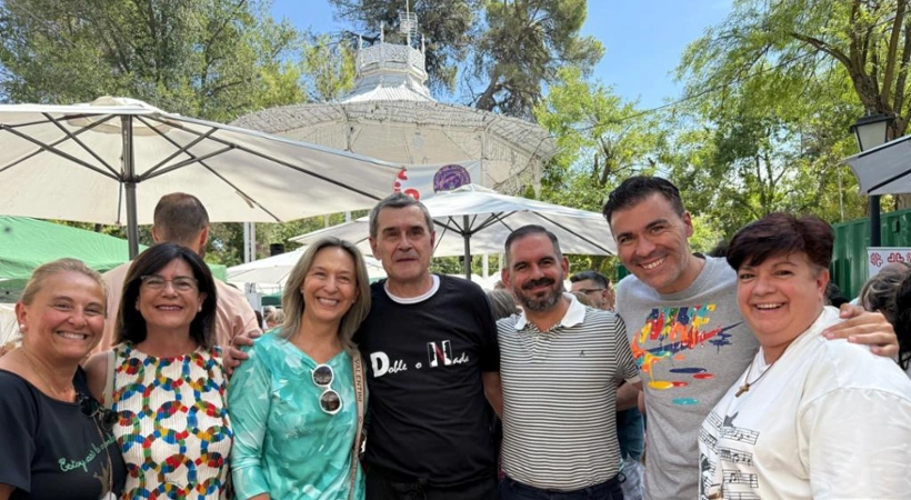 , Ana Guarinos, acompañada por el segundo teniente de alcalde y concejal de Festejos, Santiago López Pomeda, la cuarta teniente de alcalde, Isabel Nogueroles, y los concejales Roberto Narro, David García y Eva Henche