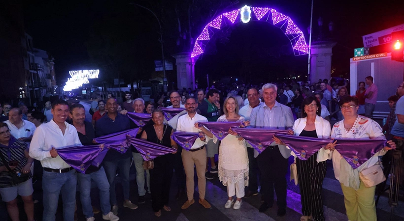 Ana Guarinos, alcaldesa, acompañada por todo el Equipo de Gobierno,durante el encendido oficial de atracciones infantiles y juveniles en las Ferias y Fiestas de Guadalajara 2025