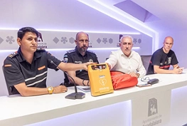 Chema Antón, concejal de Seguridad acompañado de David de Diego, jefe de Protección Civil y Víctor Castellano, intendente jefe de la Policía Local