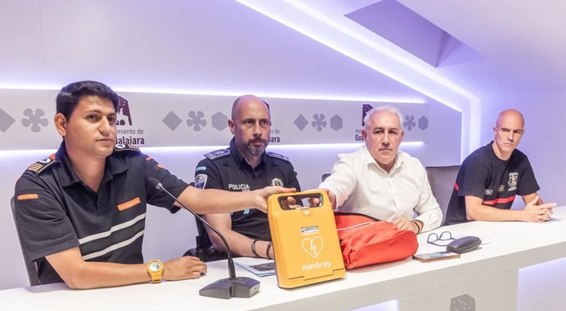 Chema Antón, concejal de Seguridad acompañado de David de Diego, jefe de Protección Civil y Víctor Castellano, intendente jefe de la Policía Local