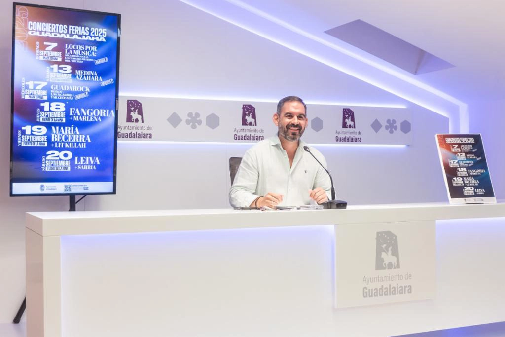 Santiago López Pomeda, teniente de alcalde y concejal de Festejos durante el anuncio