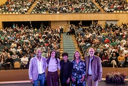 Armengol Engonga, Concejal de Deportes; Carolina Marín, Campeona Olímpica; Sara Hurtado, exolímpica y entrenadora de patinaje artístico; Ana Guarinos, Alcaldesa de Guadalajara; Roberto Narro, Concejal de Igualdad