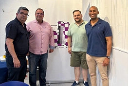 Armengol Engonga, concejal de Deportes, Víctor Morejón, concejal de Turismo junto a representantes Federación de Ajedrez de Castilla-La Mancha y la Delegación Provincial de Ajedrez