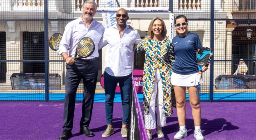 Alcaldesa Ana Guarinos, acompañada por el director general de Witzenmann España, Rafael Merinero; subcampeona de España de pádel, Paula Letón y el concejal de Deportes, Armengol Engonga
