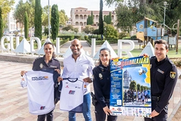 Armengol Engonga, junto a agentes de la Comisaría Provincial de Guadalajara presentan la I Carrera Ruta 091