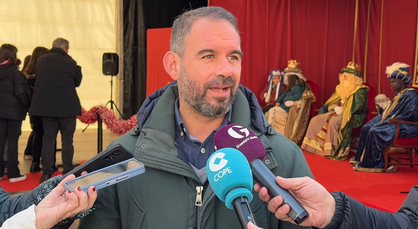Santiago López Pomeda, concejal de Festejos durante la rueda de prensa