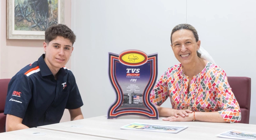 Ana Guarinos junto a Luis Miguel López, joven promesa del motociclismo alcarreño