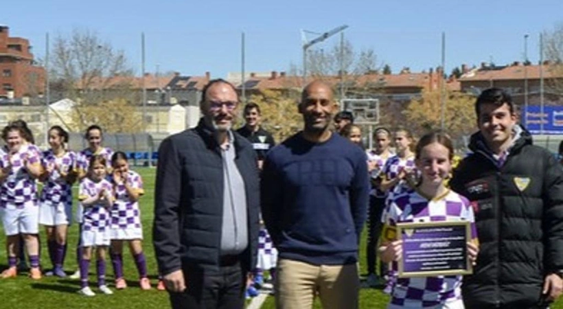 Armengol Engonga y Roberto Narro en el Día de la Escuela del Fútbol femenino
