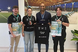 Armengol Engonga, junto a miembros del grupo Scout