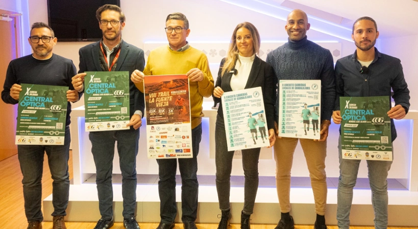 Armengol Engonga junto a Irene Inés (Mizu), Javier Cañadillas (La Media), Alfonso Casasnovas (Central Óptica) y Andrés Herranz (Trail de Iriépal)