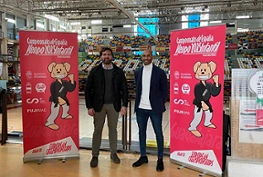 Armengol Engonga, concejal de Deportes, junto a Oscar Lafuente, director nacional de Kenpo de la RFEK
