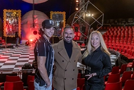 Santiago López Pomeda, Concejal de Festejos, presenta el Circo Encantado junto a su directora artística, Sonia Miranda