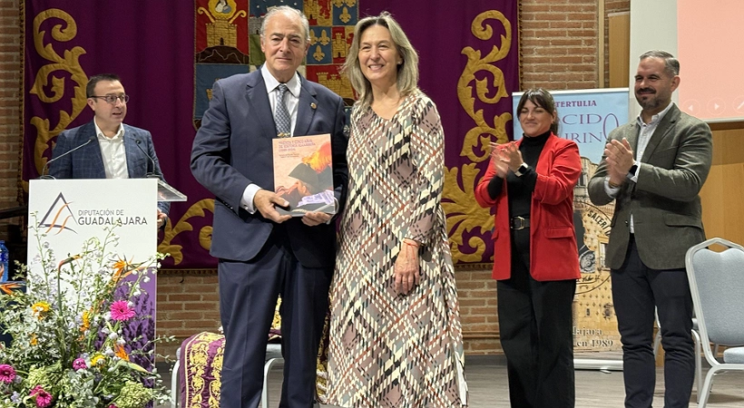 Ana Guarinos presenta la Tertulia del Cocido Taurino Saleri II, con la participación de destacadas figuras del mundo taurino
