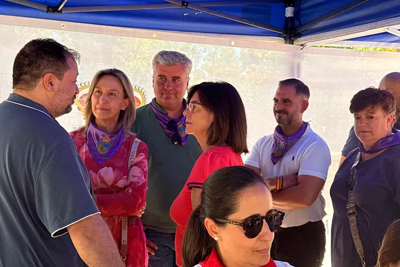Ana Guarinos durante la gran Paella de las Peñas en San Roque