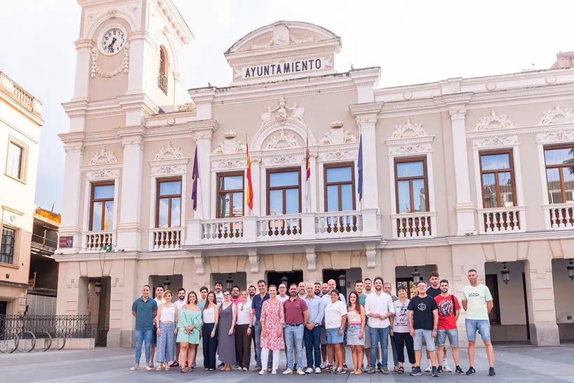 Grupo de peñas recreativas participantes en las Ferias y Fiestas de Guadalajara 2025