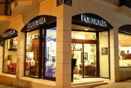 Fachada de la tienda de Porticada