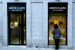 Fachada del comercio Santa Clara Joyeros