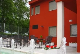 Exterior del Hostal Rica Posada