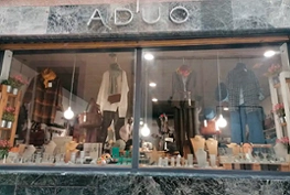 Escaparate de la tienda de Adúo