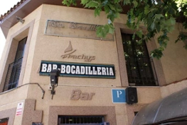 Fachada de la Pensión Pachús