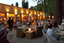 Terraza exterior del restaurante Botánico