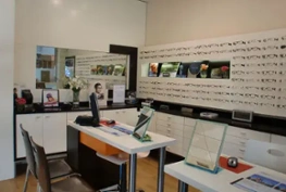 Interior de la tienda Ópticas Muñoz (Ferial)