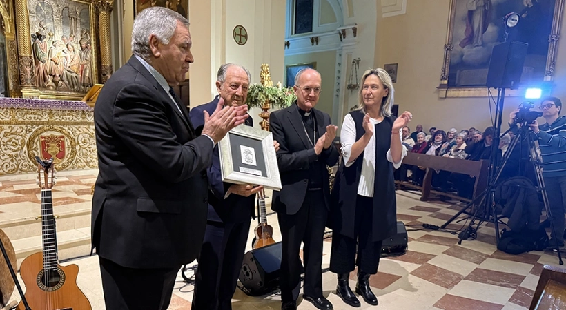 Félix Sanz Roldán anunció la Navidad en Guadalajara con un emotivo y poético pregón que une memoria