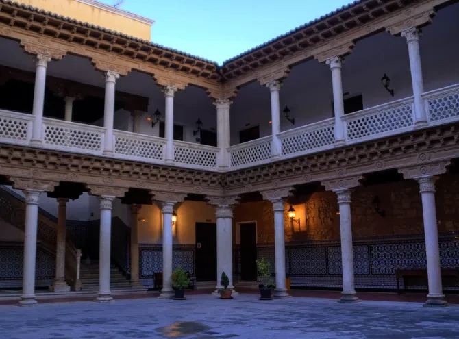 Patio del Convento de la Piedad y palacio de Antonio de Mendoza