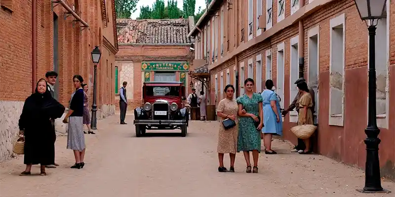 Serie El Tiempo Entre Costuras