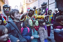 Salida de la Botarga de Guadalajara en la festividad de San Antón