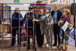 El Baile de Mayores de Carnaval llena el Centro Social Cifuentes