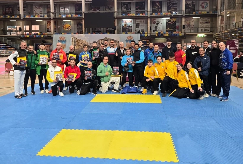 Participantes en el I Open Internacional de taekwondo