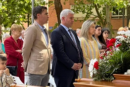 Ana Guarinos, alcaldesa de Guadalajara en la celebración de José Artesano, barrio de los Manantiales